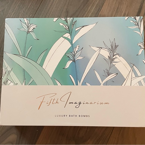 Bath Bomb Set - Picture 2 of 3